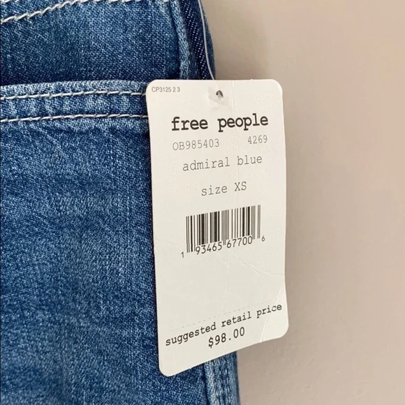 NWT Free People Baby Barrel Cropped Jeans XS - Picture 6 of 8
